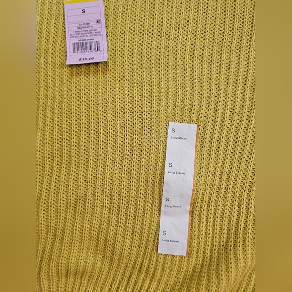 NWT Wild Fable Womens Yellow Cropped Crewneck Long Sleeve Sweater Size Small - Picture 3 of 9